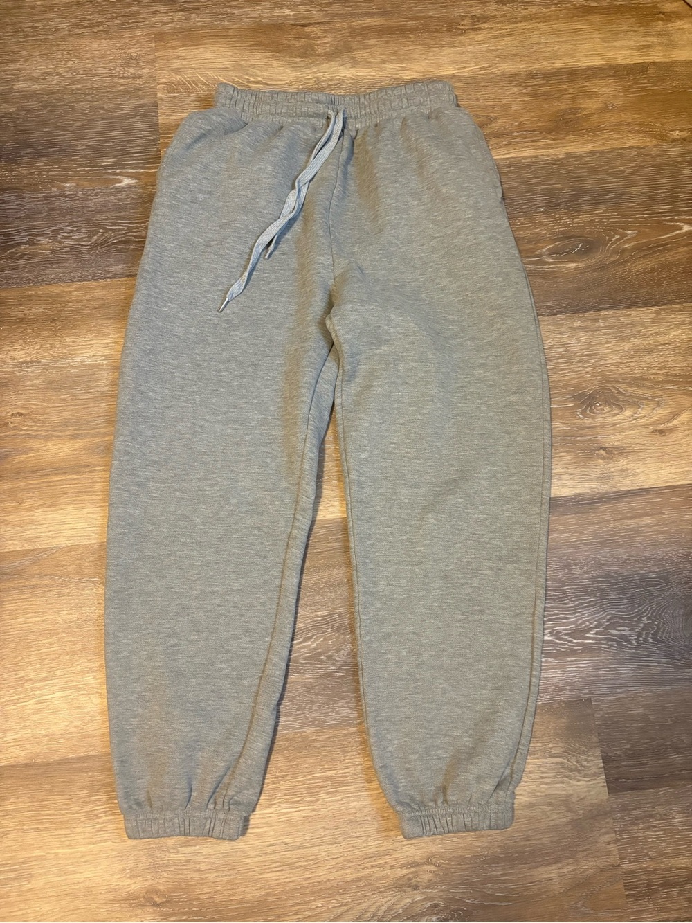 Amazon Gray Men's Jogger Sweatpants with Drawstring